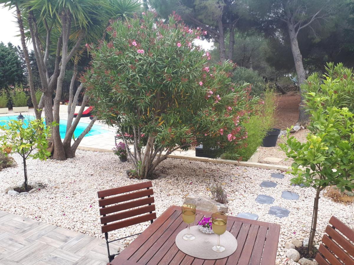 La Couloumine Otel Salses-le-Chateau Dış mekan fotoğraf