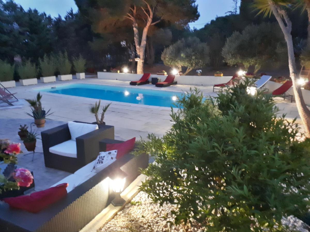 La Couloumine Otel Salses-le-Chateau Dış mekan fotoğraf